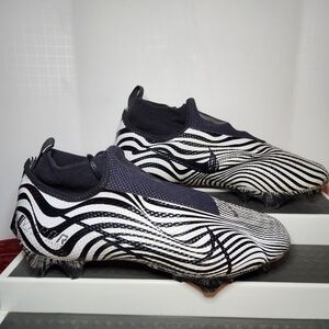 Nike Vapor Edge Pro 360  Zebra Football Cleats Size 7